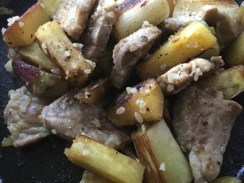 薩摩芋と長ネギの豚肉塩麹炒め